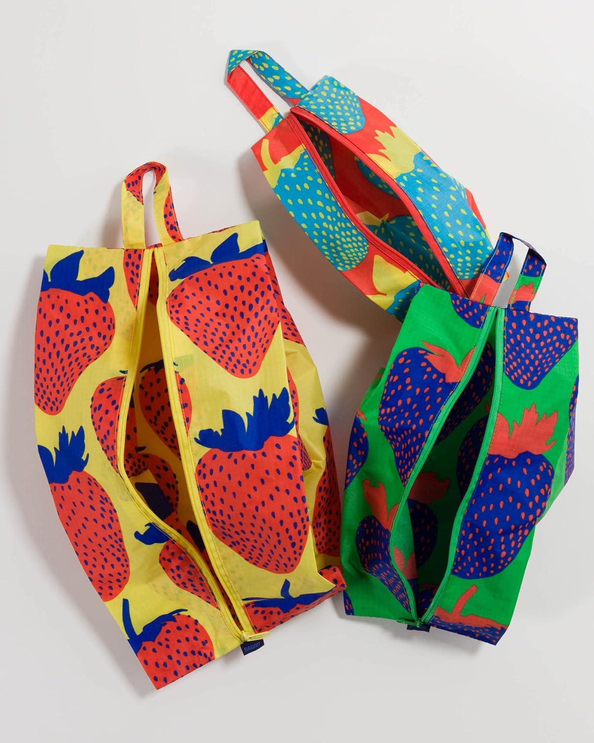 imageBAGGU 3D Zip Set Electric Strawberries